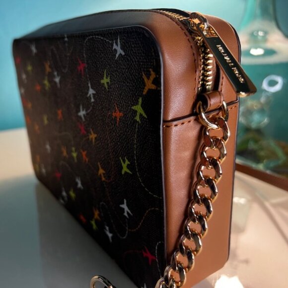 Michael Kors Jet Set Crossbody Airplane Print Brown Multi Crossbody Bag - Picture 2 of 5
